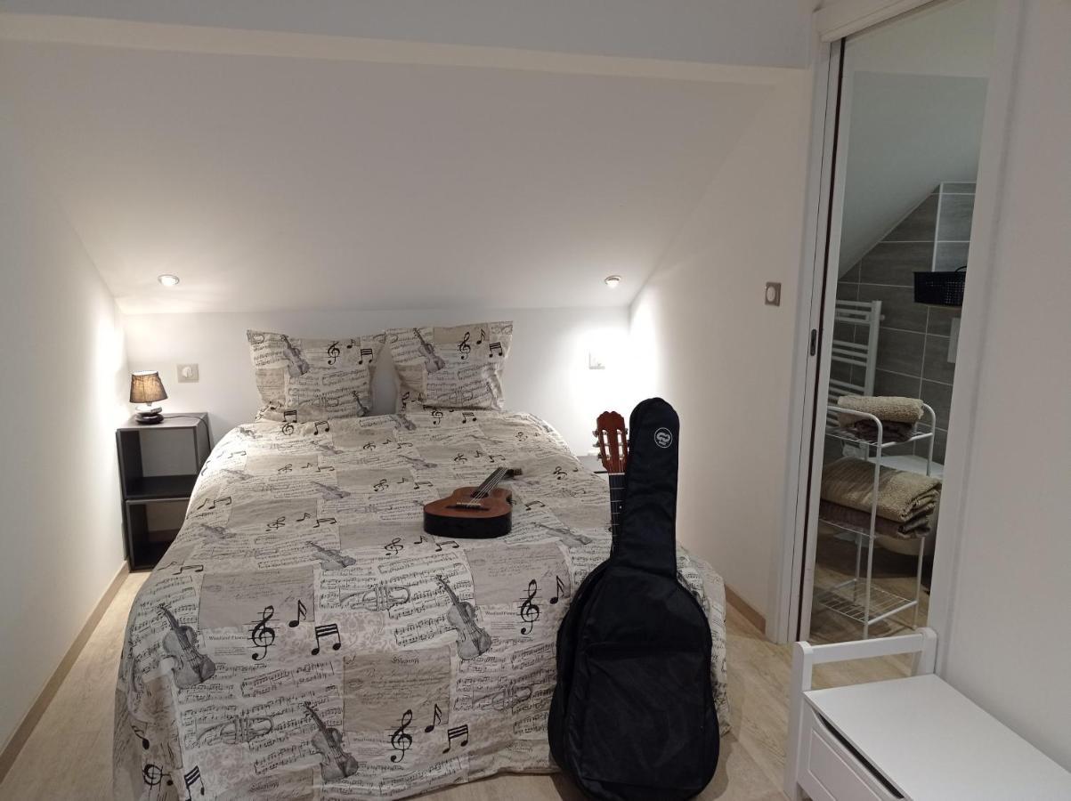 Les Cles De Xoulces Bed & Breakfast Корнимон Екстериор снимка