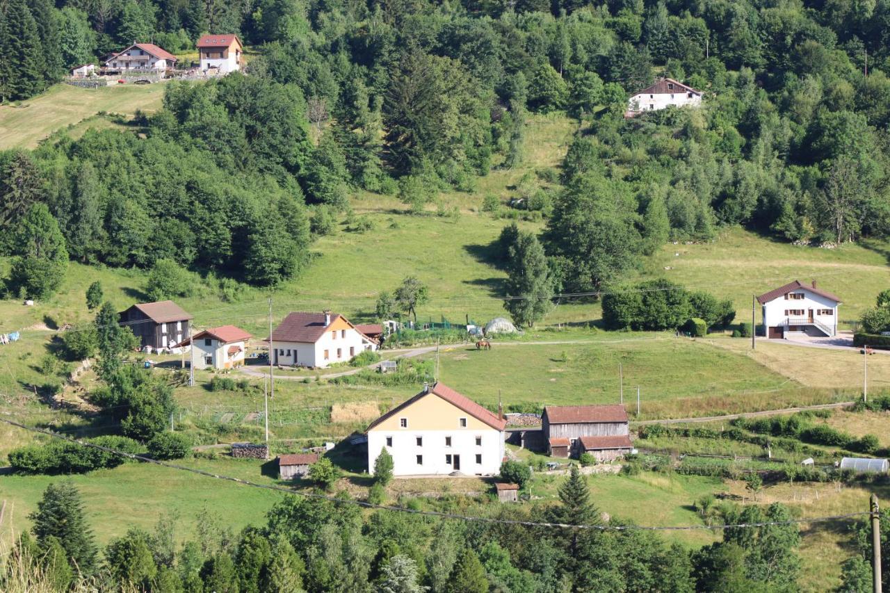 Les Cles De Xoulces Bed & Breakfast Корнимон Екстериор снимка